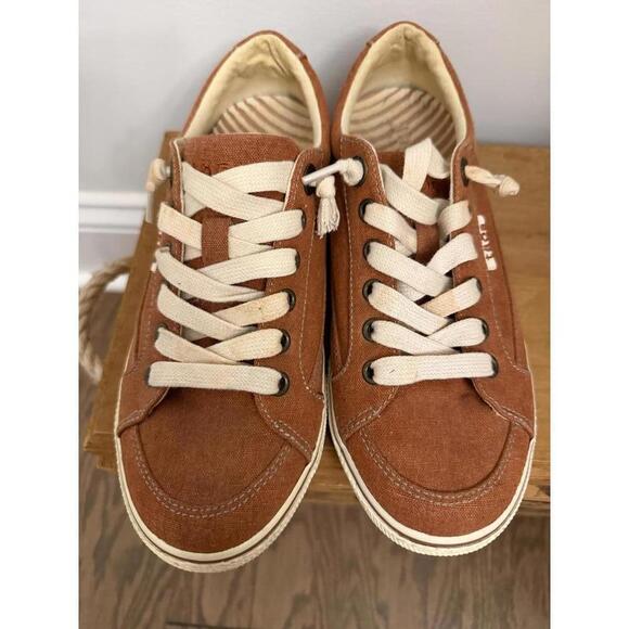 Shoes - Taos Moc Star canvas sneakers in a terracotta Size 6